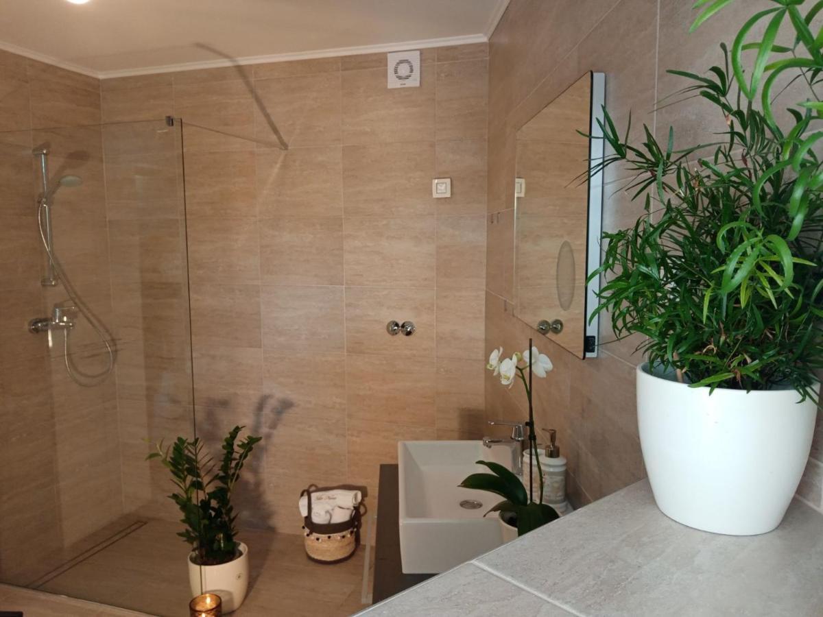 בריביר Villa Nona Tamara With Astonishing Sea & Mountains View מראה חיצוני תמונה